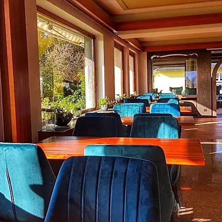 Hotel Sonnenschein 3*